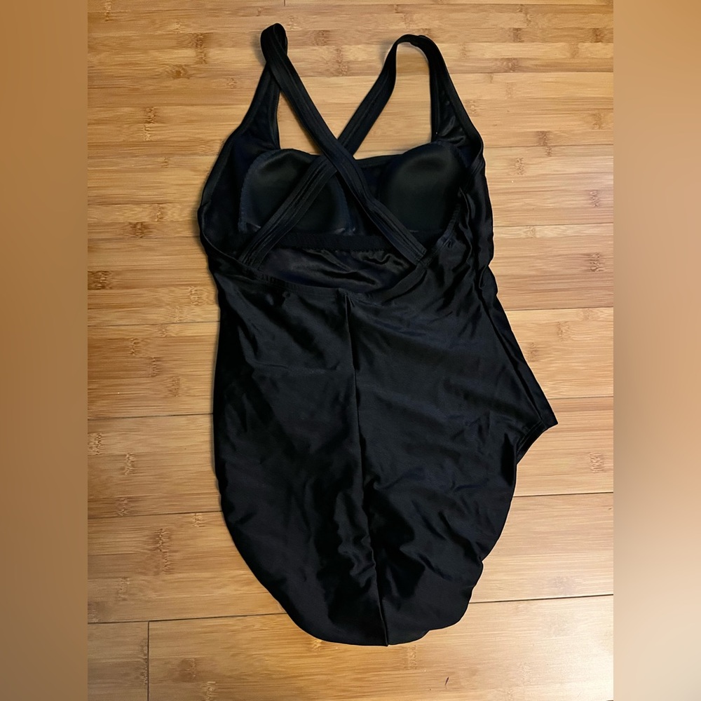 Black speedo swimsuit size 8. Worn once.